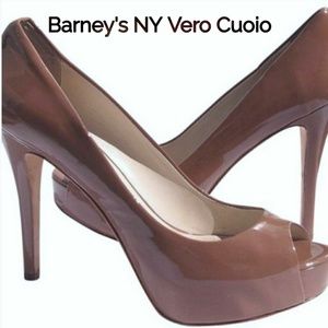 Barney's NY Vero Cuoio Brown Patent Leather Heels
